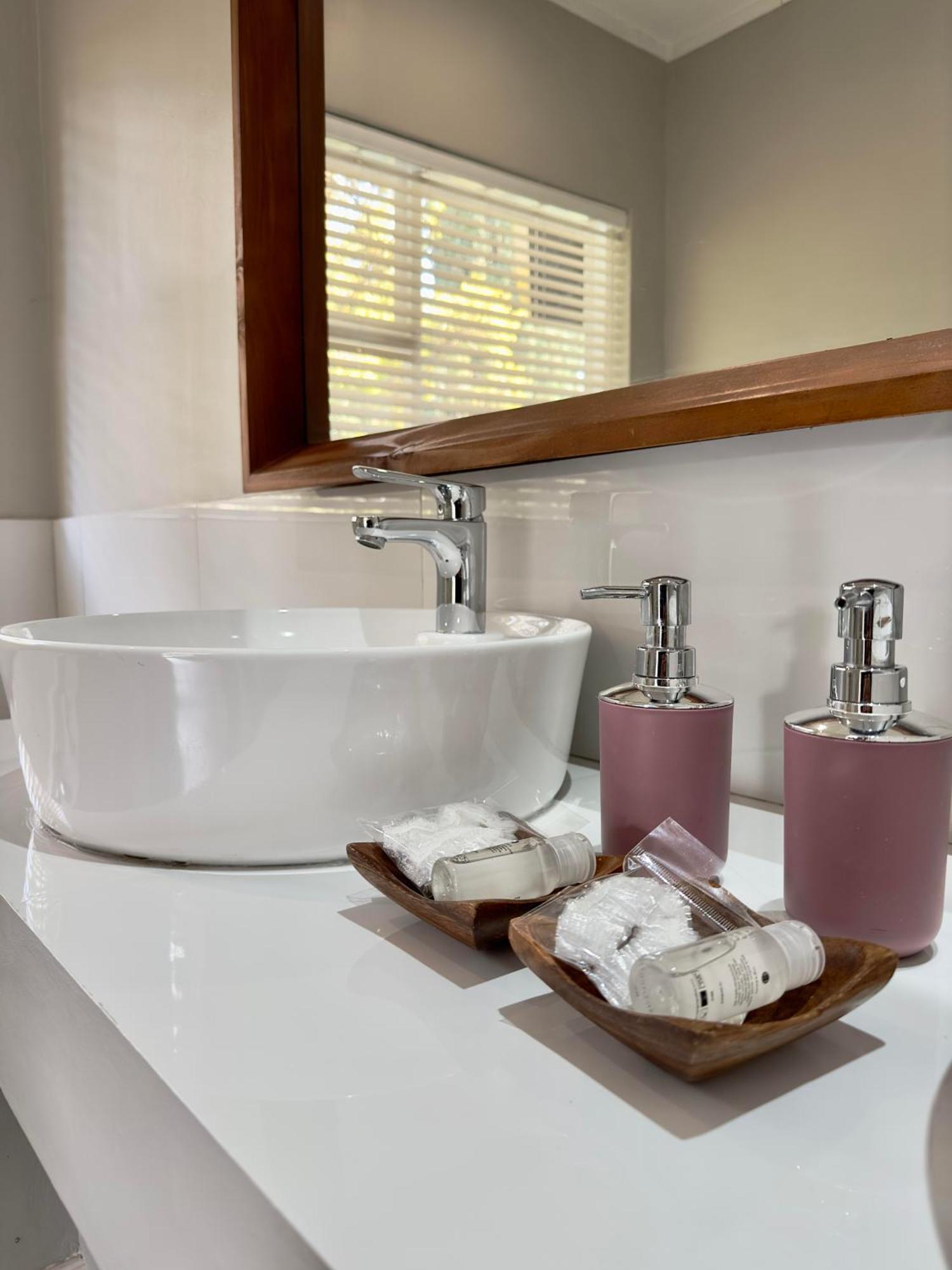 Serene Place Guest House & Conference Venue Affordable Luxury With Backup Power Roodepoort Extérieur photo