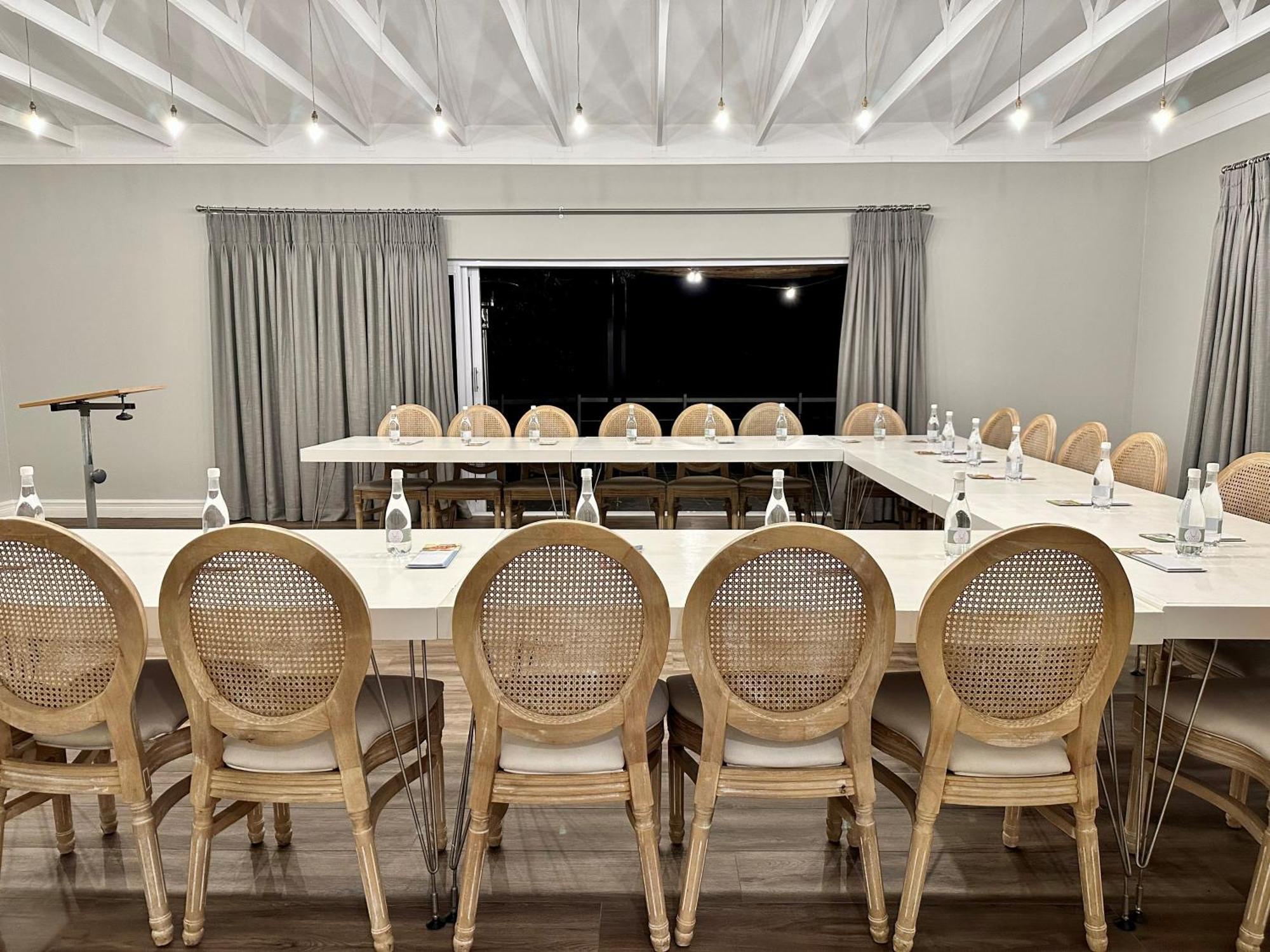 Serene Place Guest House & Conference Venue Affordable Luxury With Backup Power Roodepoort Extérieur photo